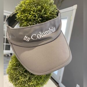 Columbia Sportswear Men's Grey and White Hat